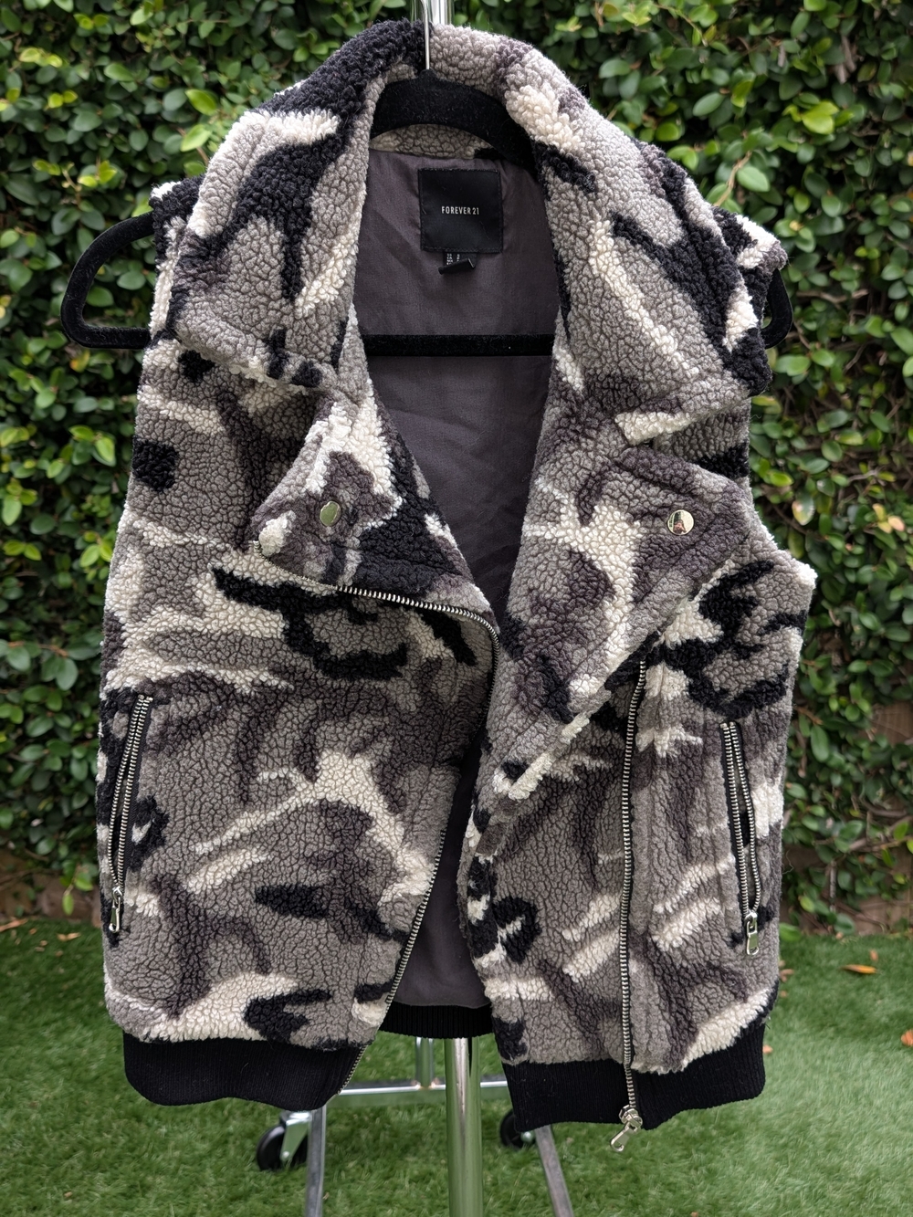 Forever 21 Gray Camo Sherpa Moto Vest